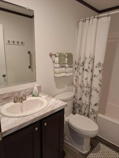 215 N McKay Avenue, 43, Alexandria, MN 56308