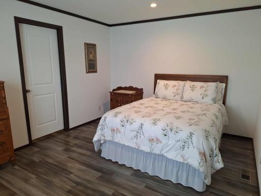 215 N McKay Avenue, 43, Alexandria, MN 56308