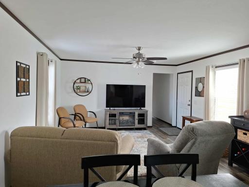 215 N McKay Avenue, 43, Alexandria, MN 56308