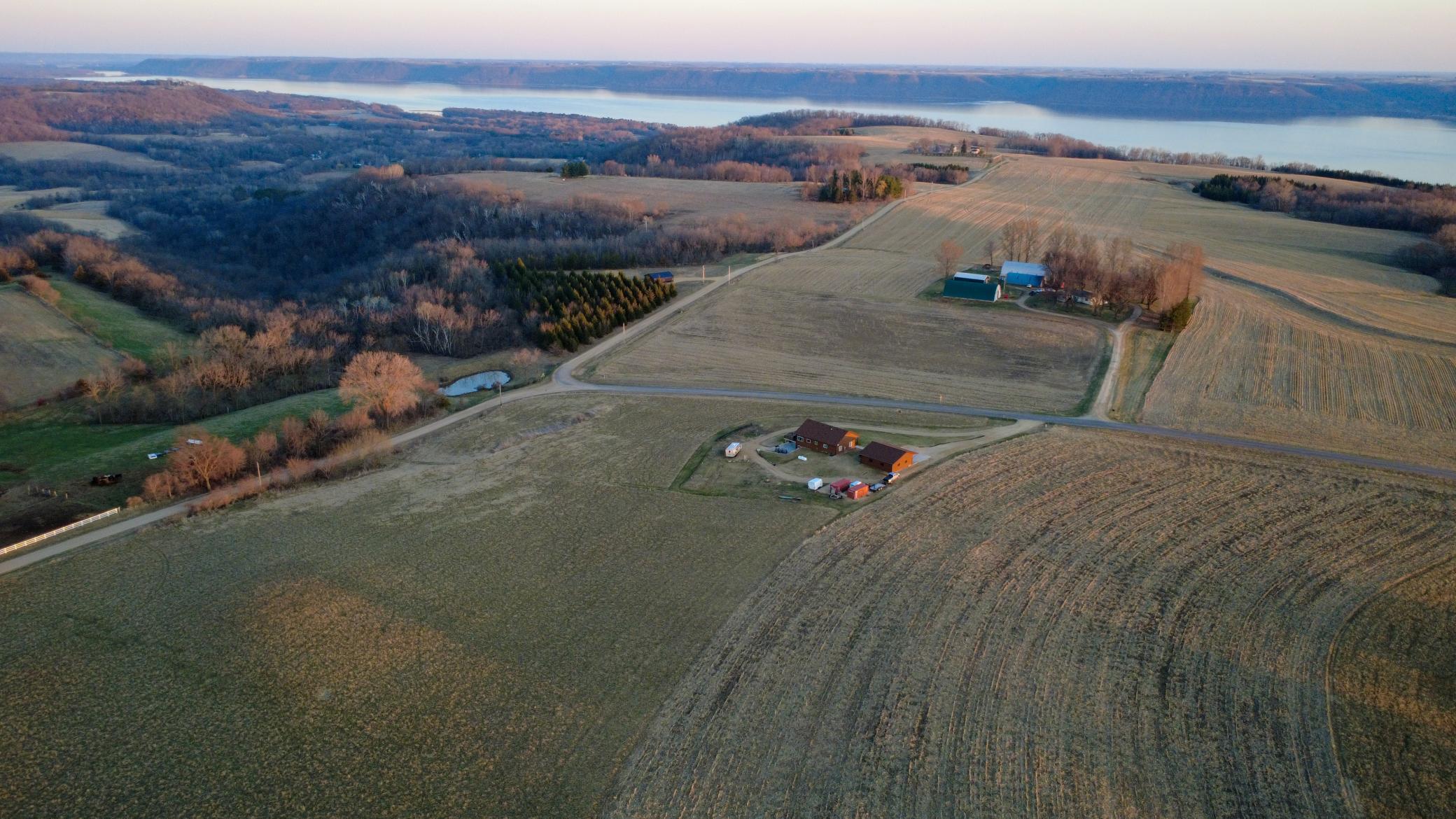 Pepin Bluff 3-07.jpg