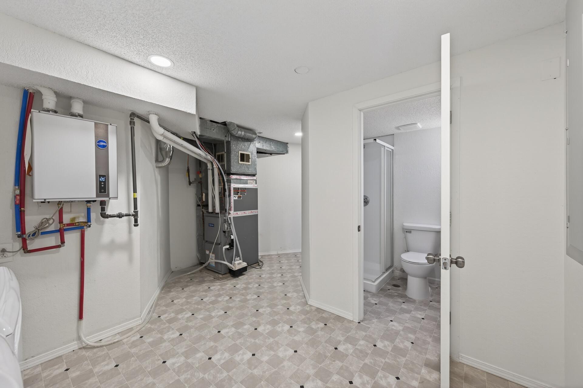 Brand New Furnace w/ Central AC