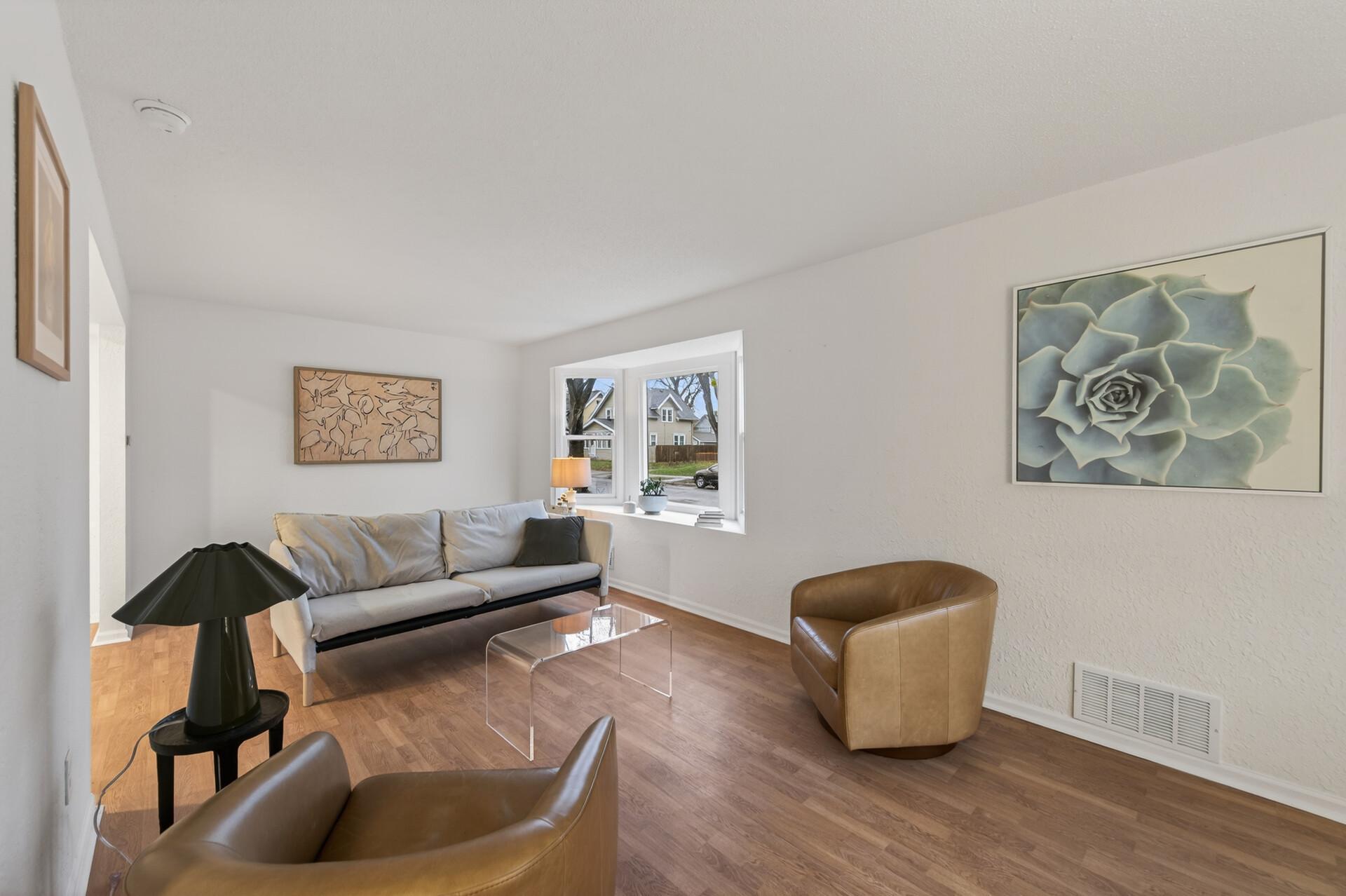 Beautiful, Newer Bay Windows