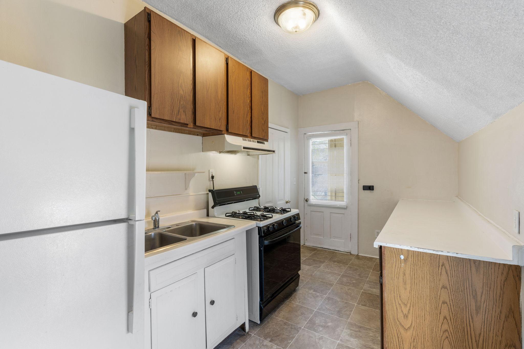 EACH of the 4 units has its own separate private entry.