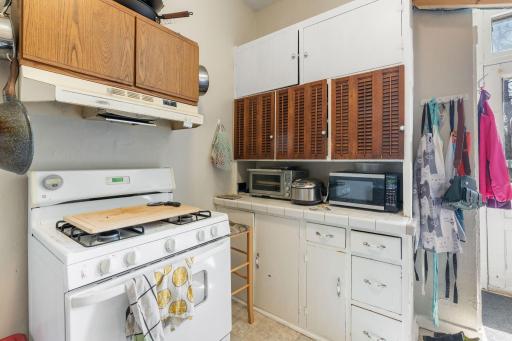 2048 Carroll Avenue, Saint Paul, MN 55104
