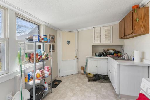2048 Carroll Avenue, Saint Paul, MN 55104