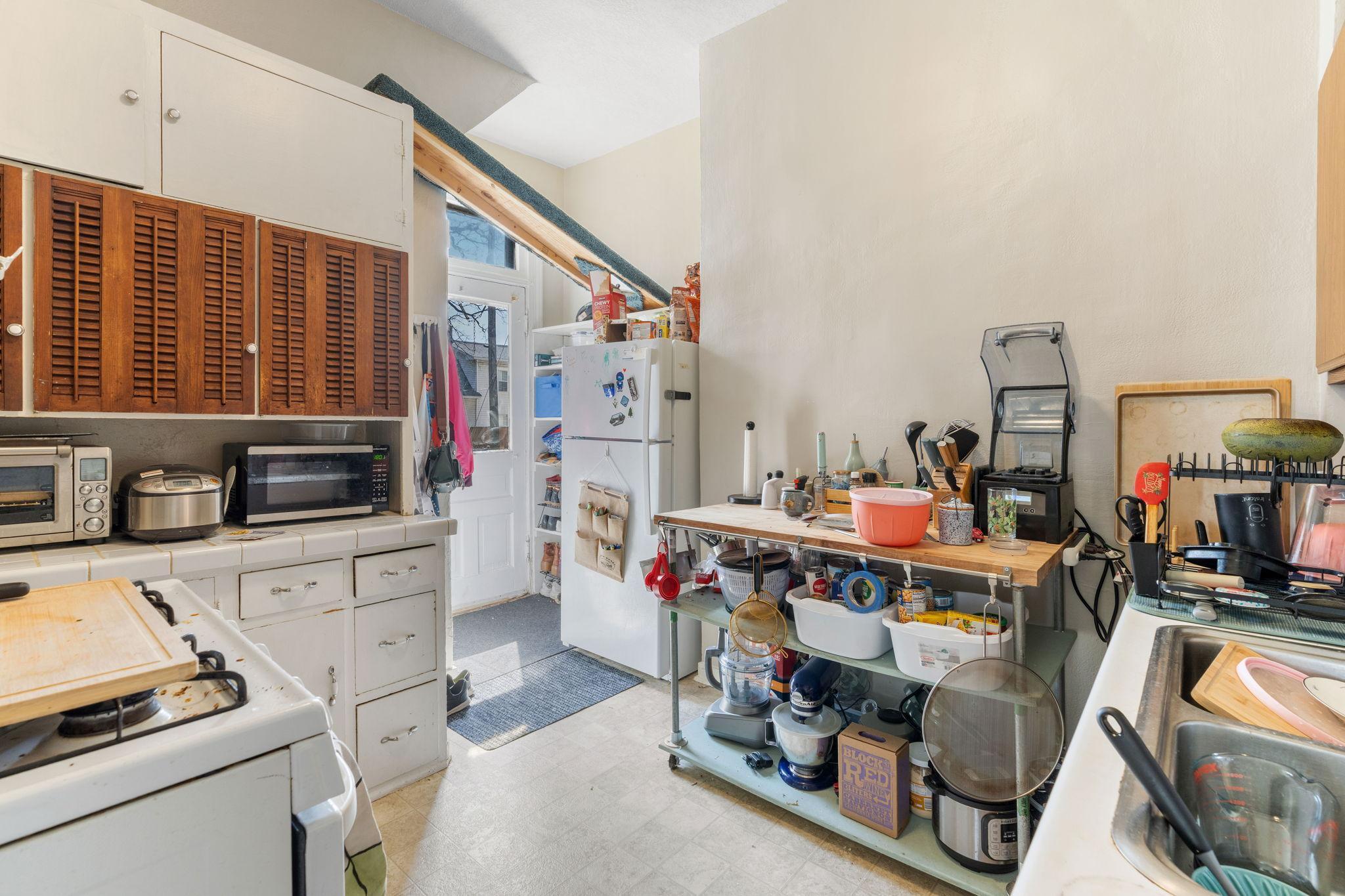 Unit 1's private rear entry.