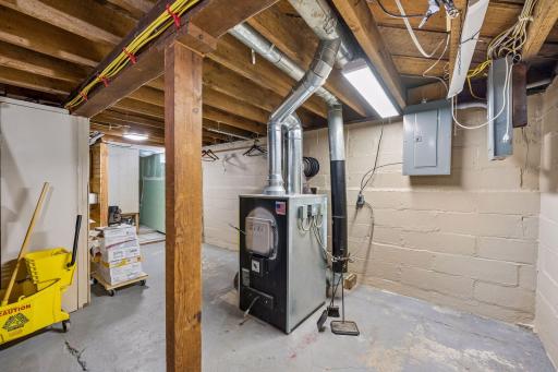 4250 35th Street SW, Waverly, MN 55390