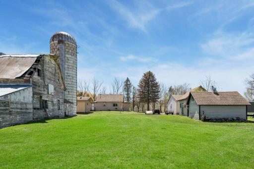 4250 35th Street SW, Waverly, MN 55390