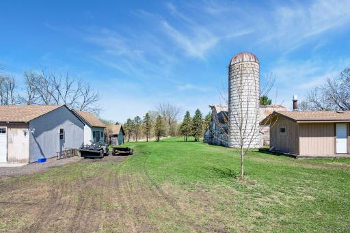 4250 35th Street SW, Waverly, MN 55390