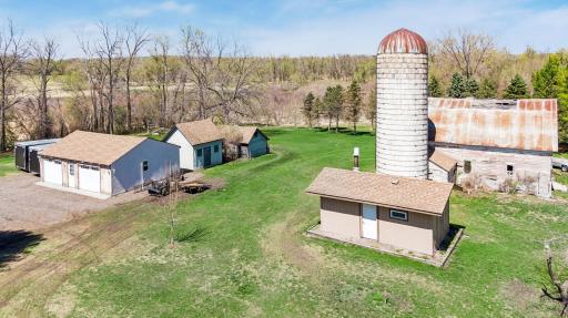4250 35th Street SW, Waverly, MN 55390