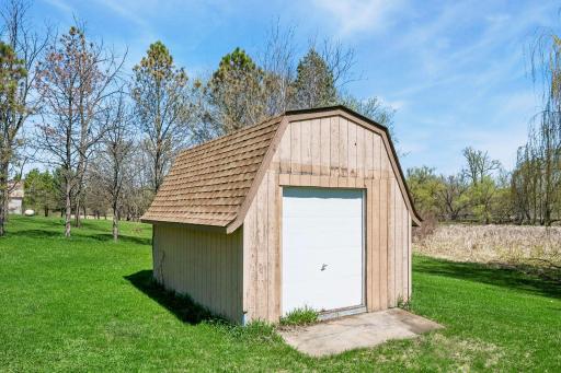 4250 35th Street SW, Waverly, MN 55390