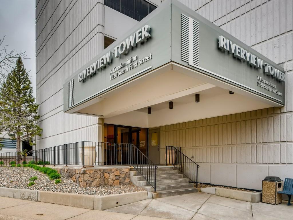 1920 S 1st St 801 Minneapolis MN - MLS Sized - 002 - 03 Exterior Front Entry.jpg