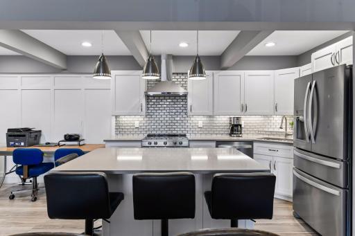 5430 3 Points Boulevard -