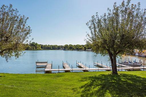 LAKE MINNETONKA DAY DOCKS and an on-site boat launch.