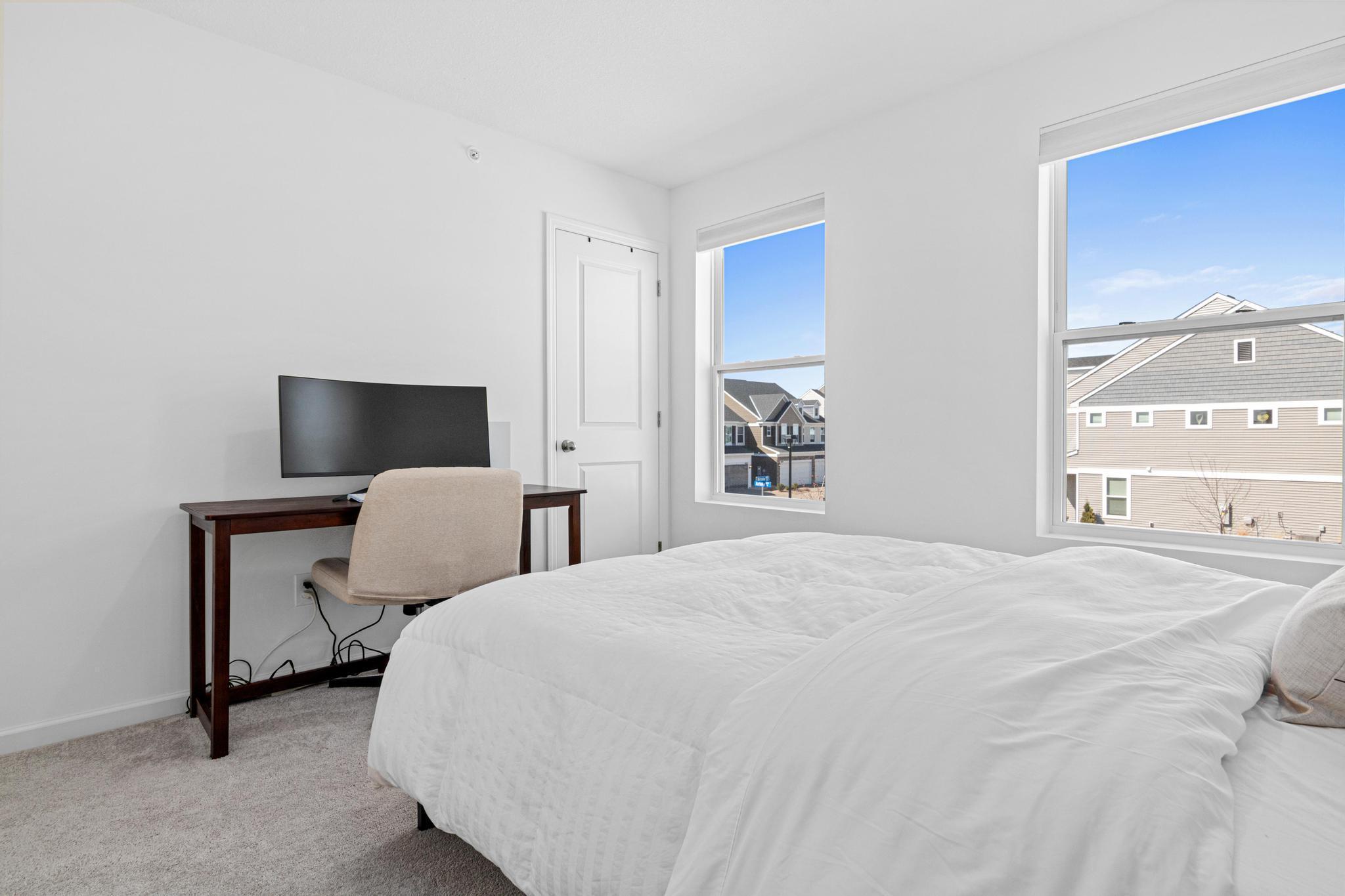 4807 Airlake Dr, Woodbury, MN-16.jpg