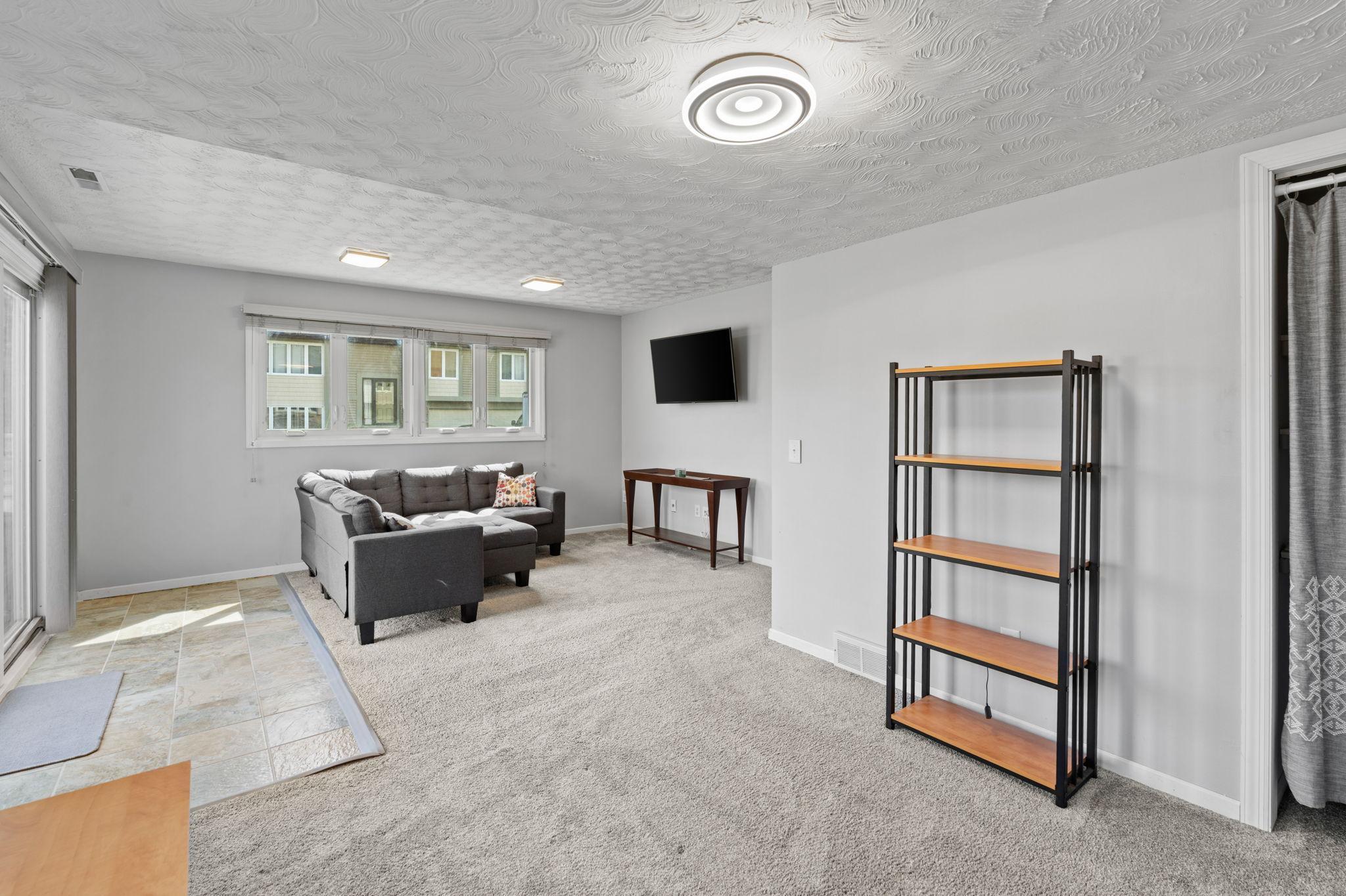 37-web-or-mls-14661 94th Pl N-37.jpg