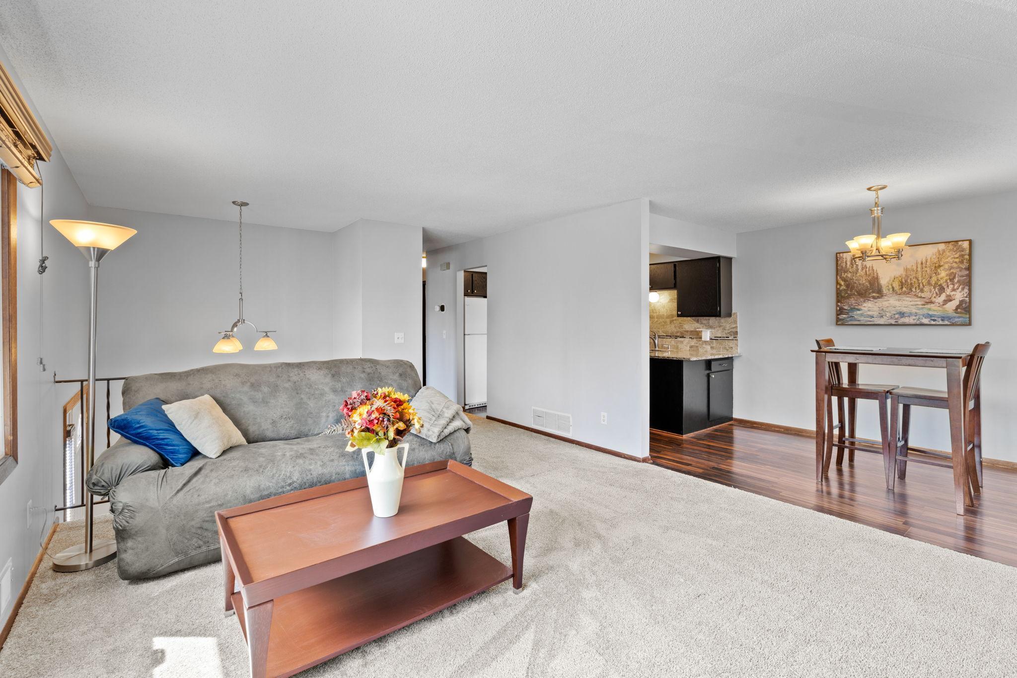 15-web-or-mls-14661 94th Pl N-15.jpg