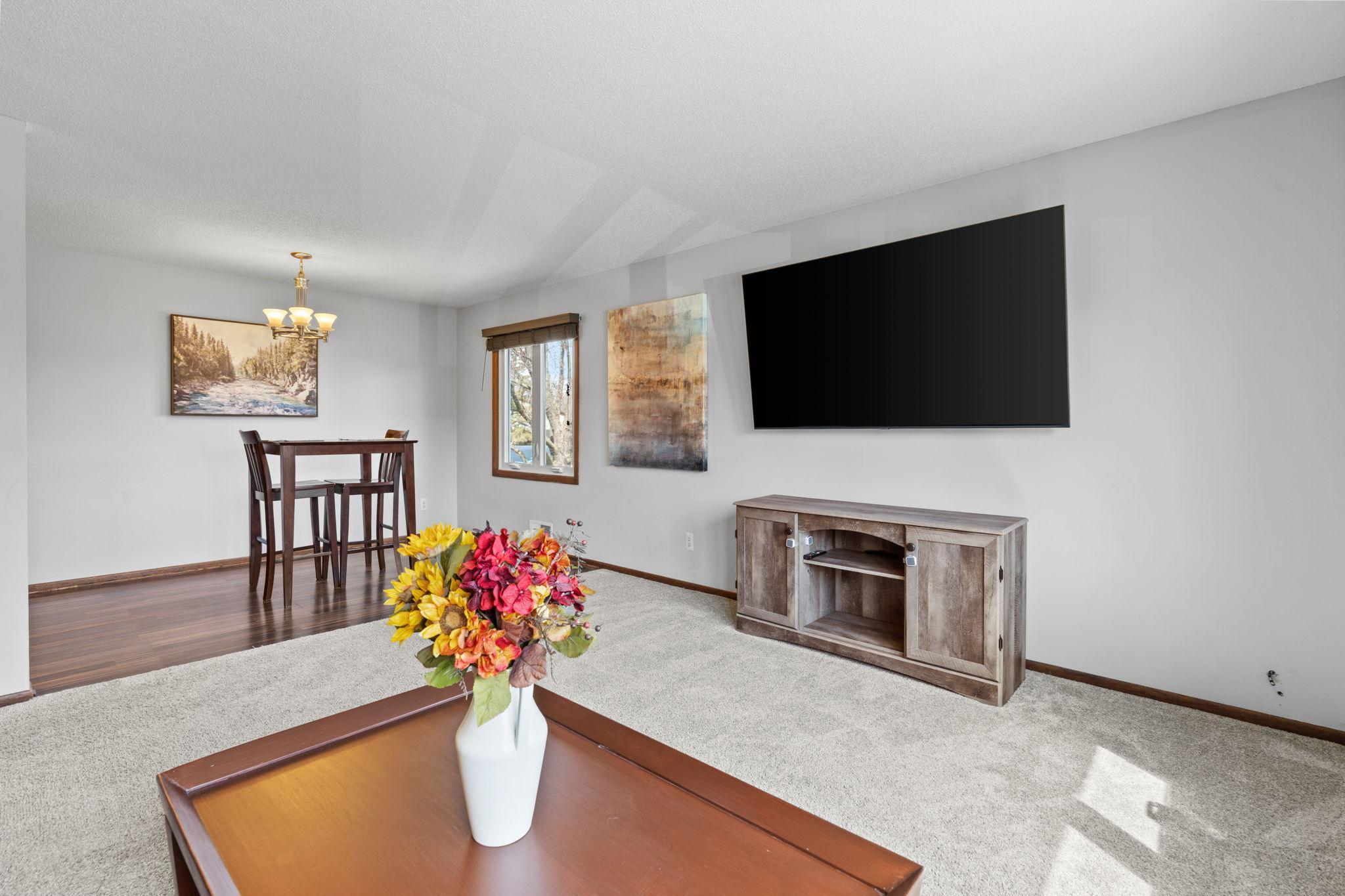 14-web-or-mls-14661 94th Pl N-14.jpg