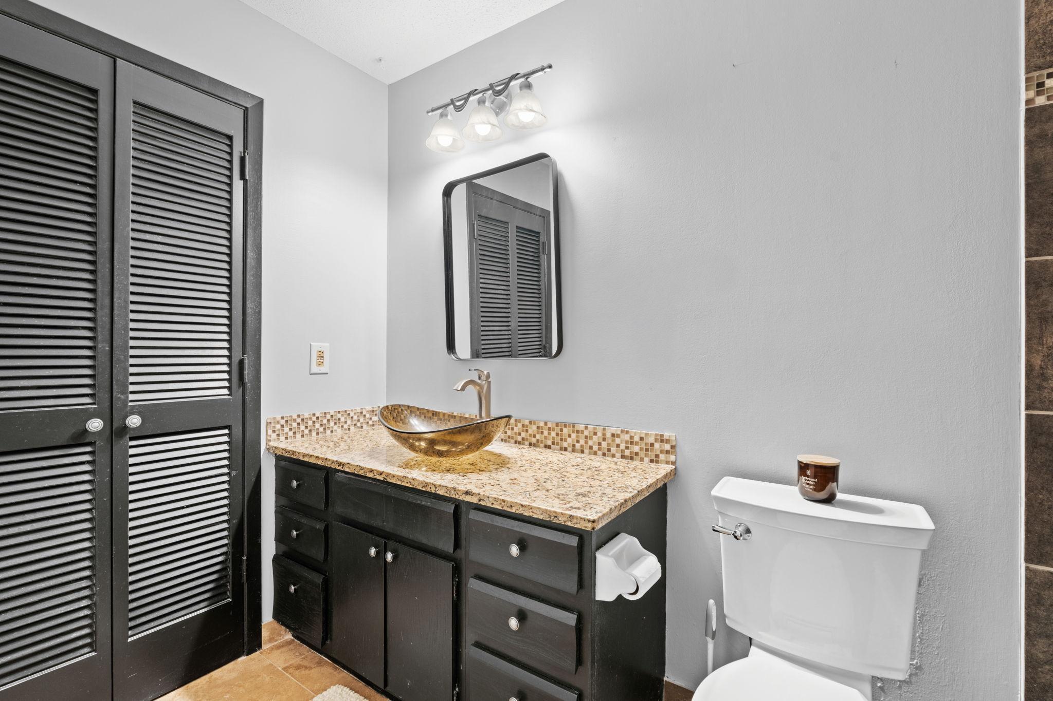 29-web-or-mls-14661 94th Pl N-29.jpg