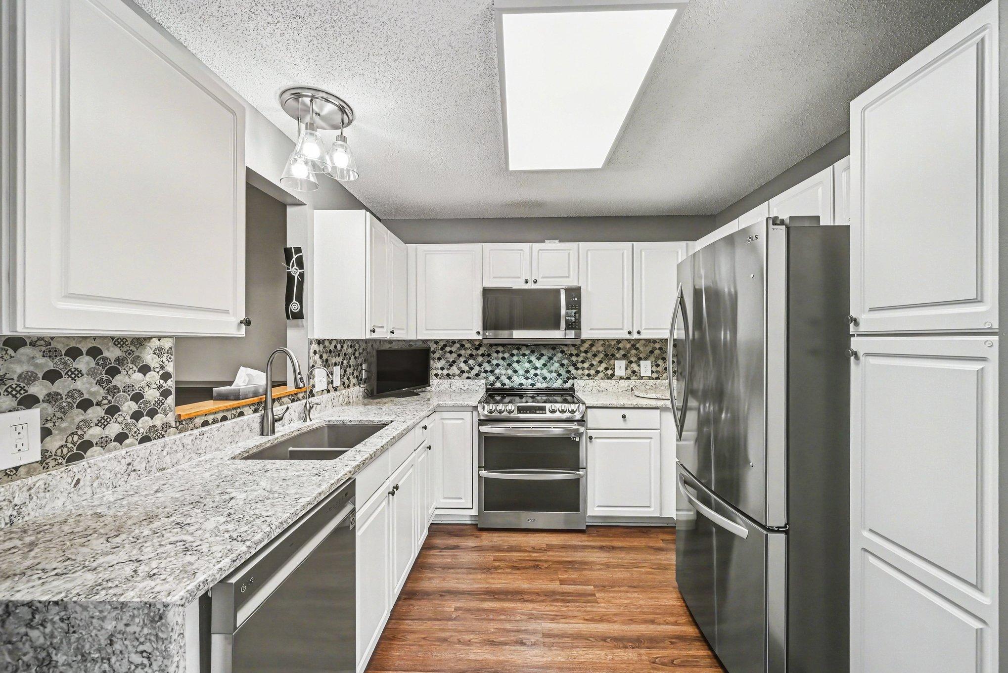 Custom tile backspash and newer appliances