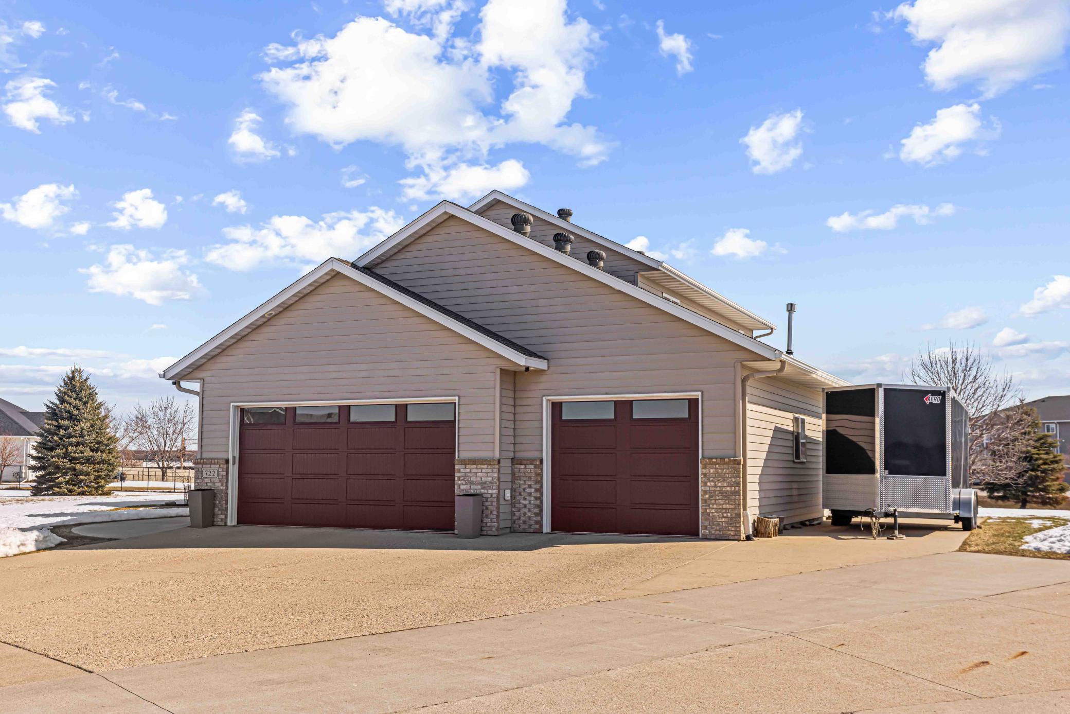 Extra Parking Pad -36.8'x 9.5'