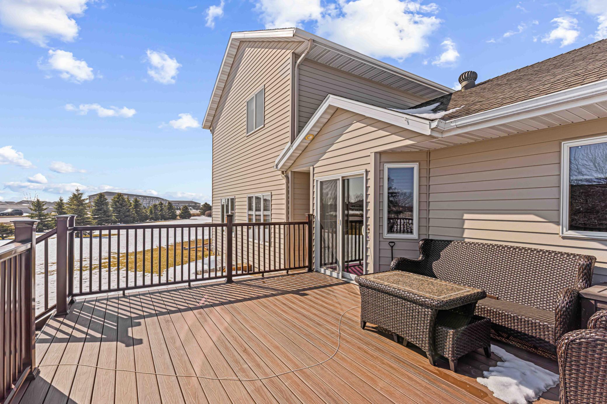 20'x17' Maintenance free deck