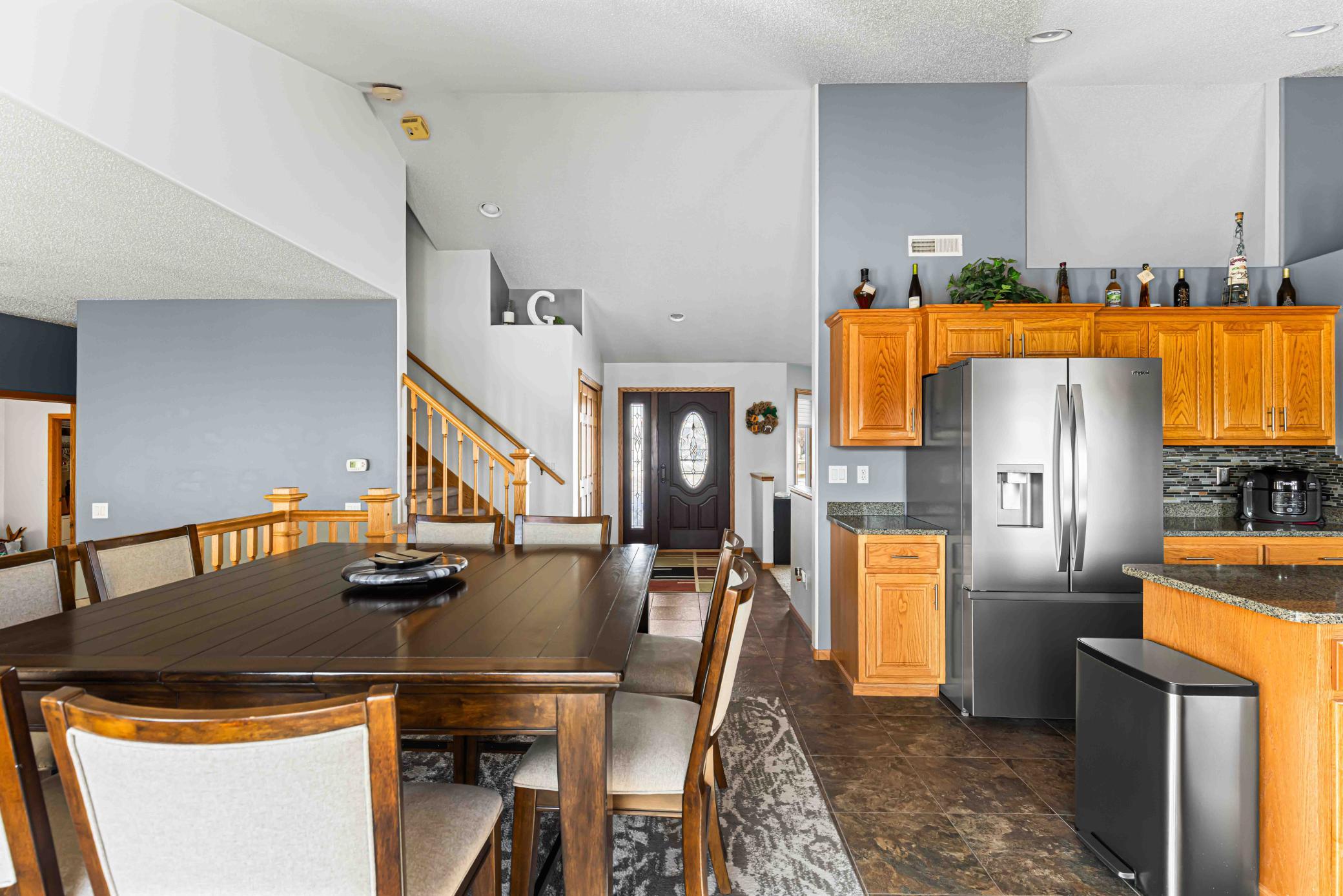 Dining room 10.5' x 16.2'