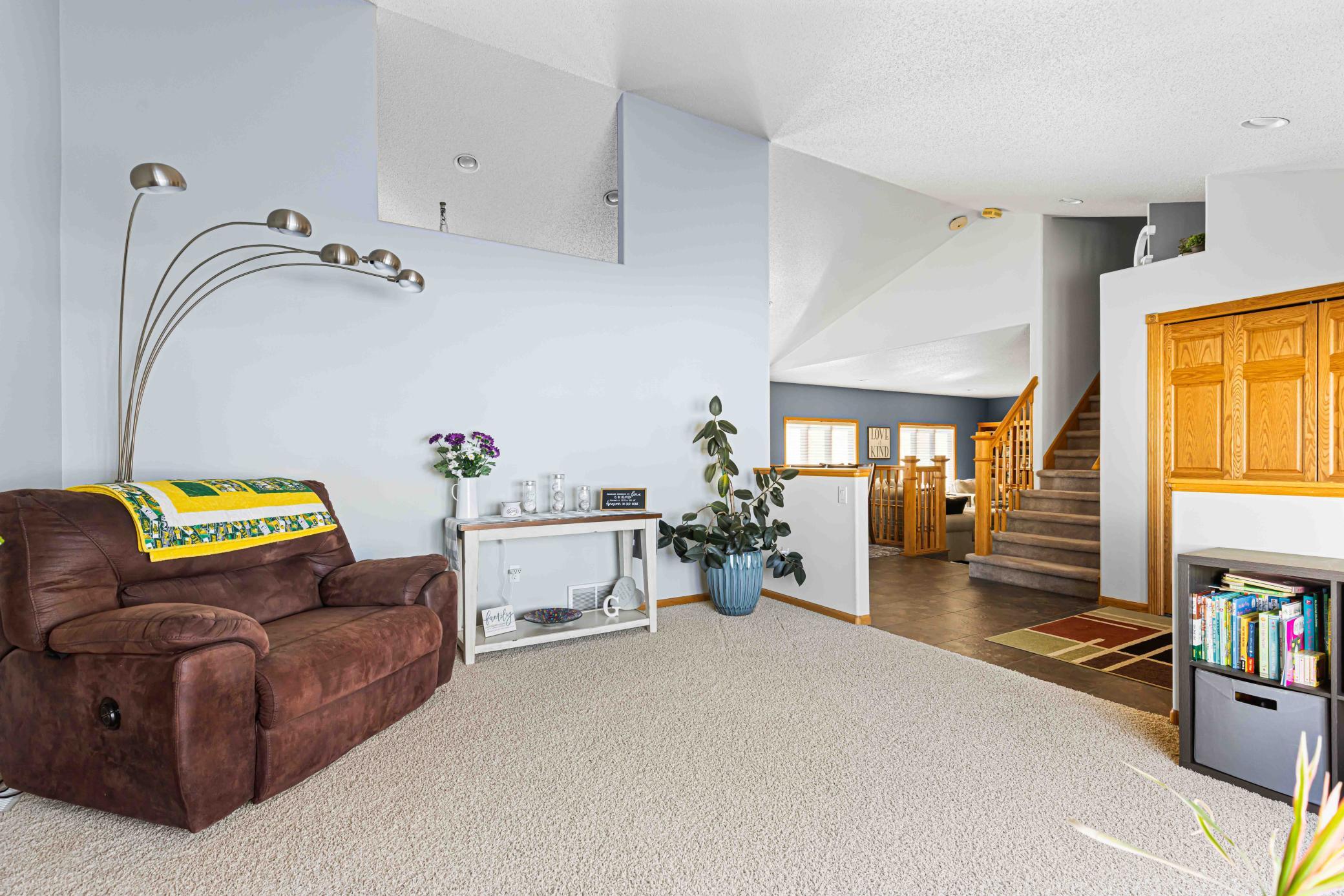 Front living room 13.3'x14.4'