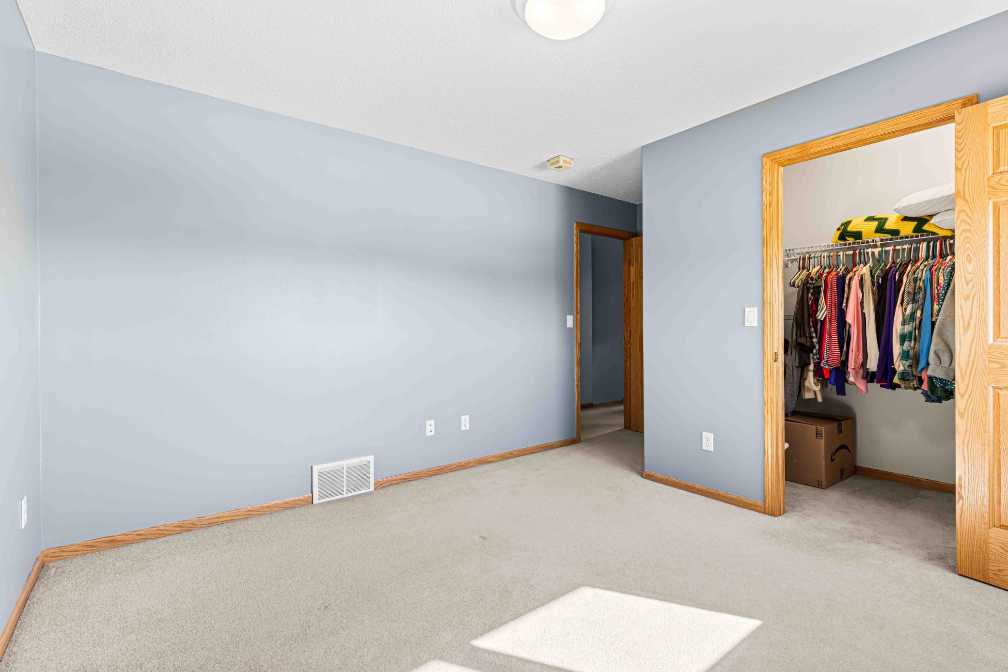 4th Bedroom with walk-in-closet - Upper level