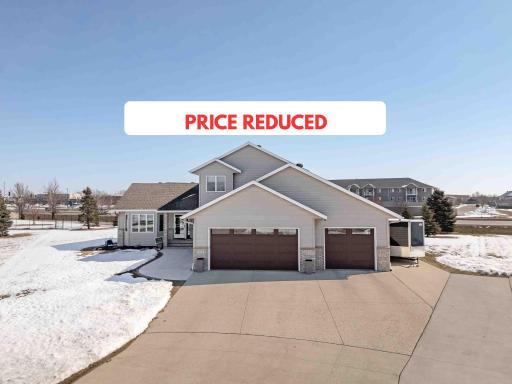 722 42nd Avenue S, Moorhead, MN 56560
