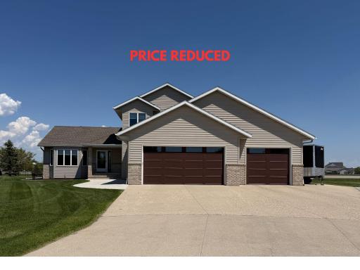 722 42nd Avenue S, Moorhead, MN 56560