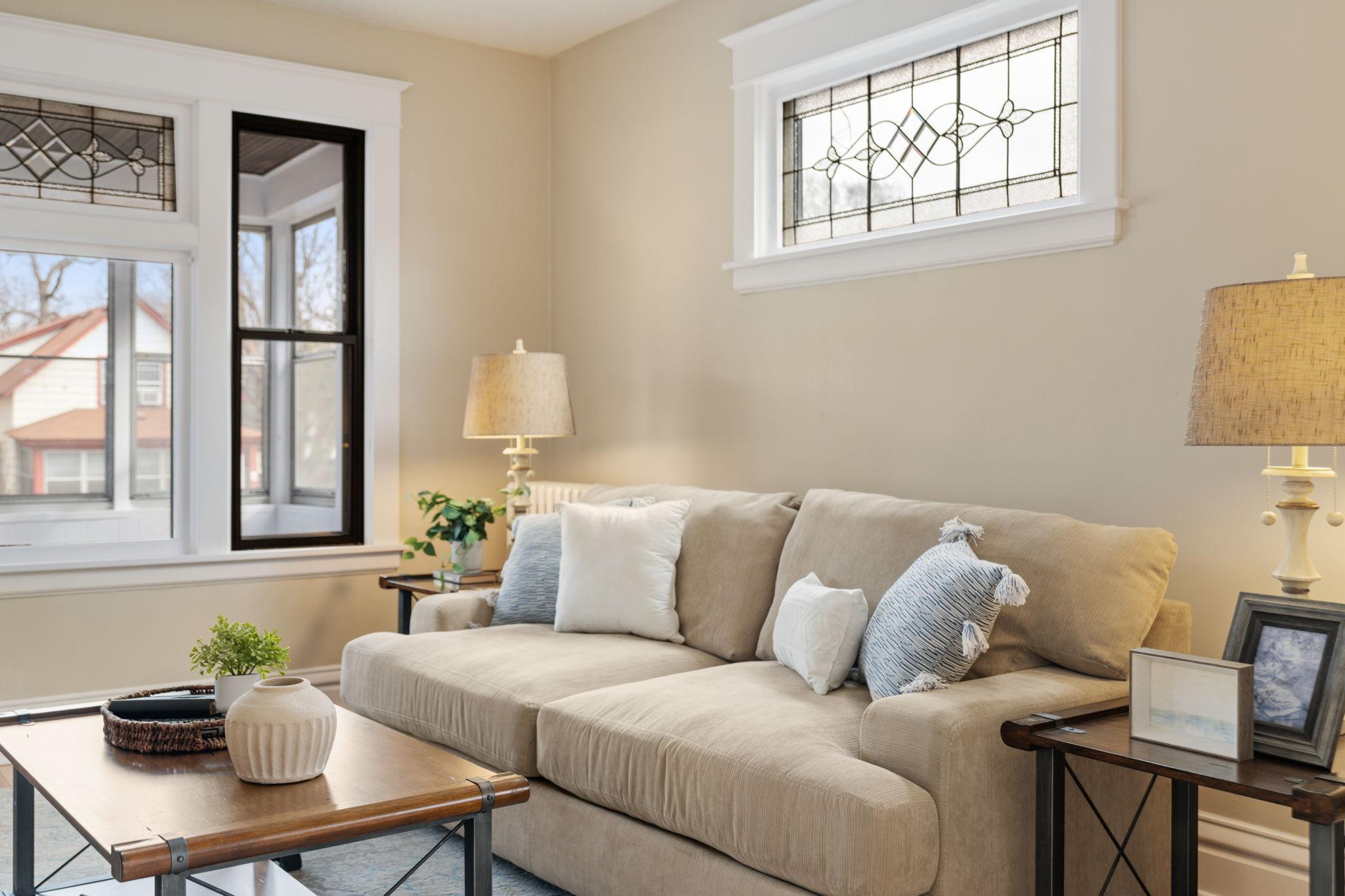 24-web-or-mls-1032 Minnehaha Ave E-24.jpg