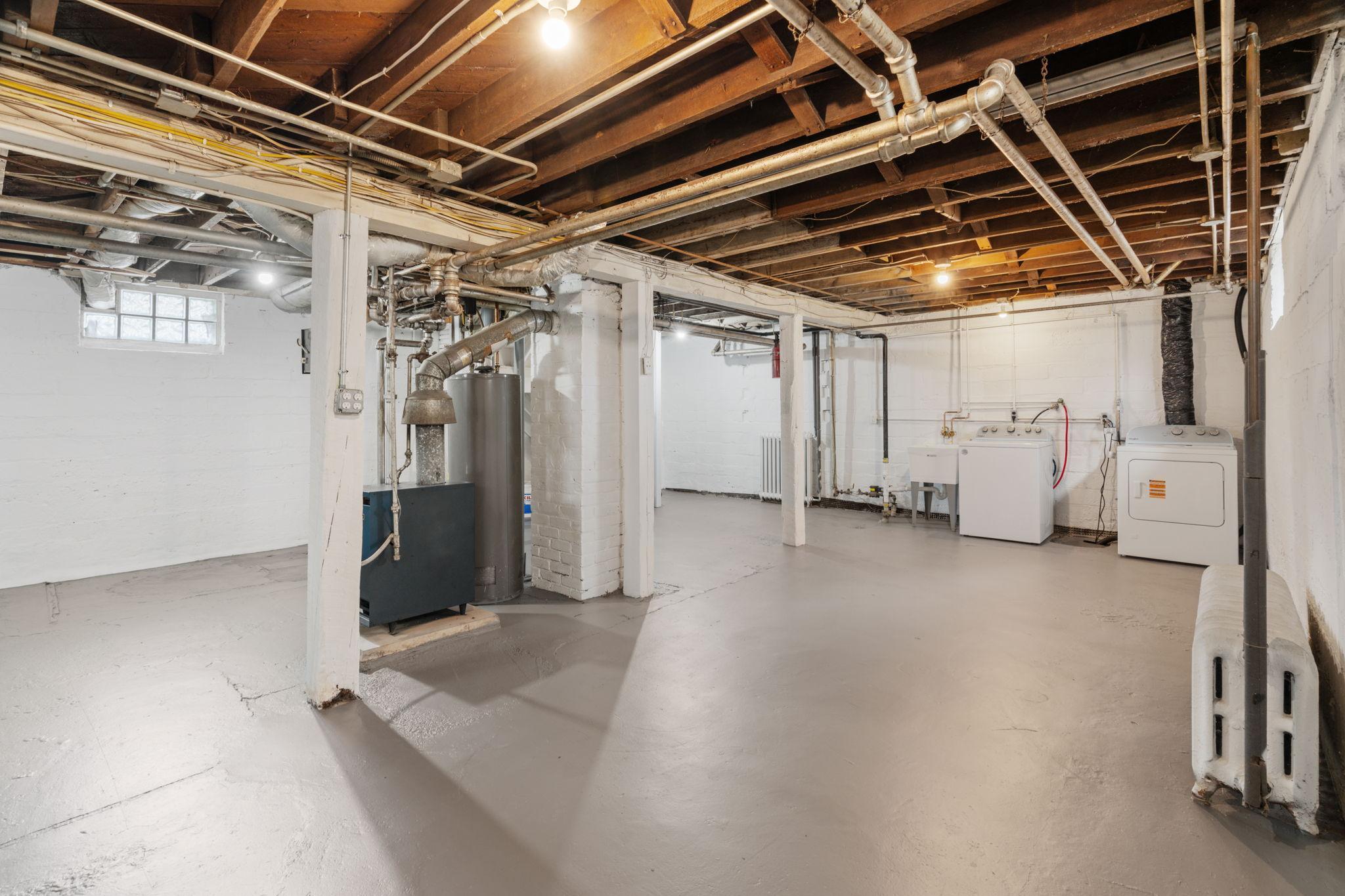 65-web-or-mls-1032 Minnehaha Ave E-65.jpg