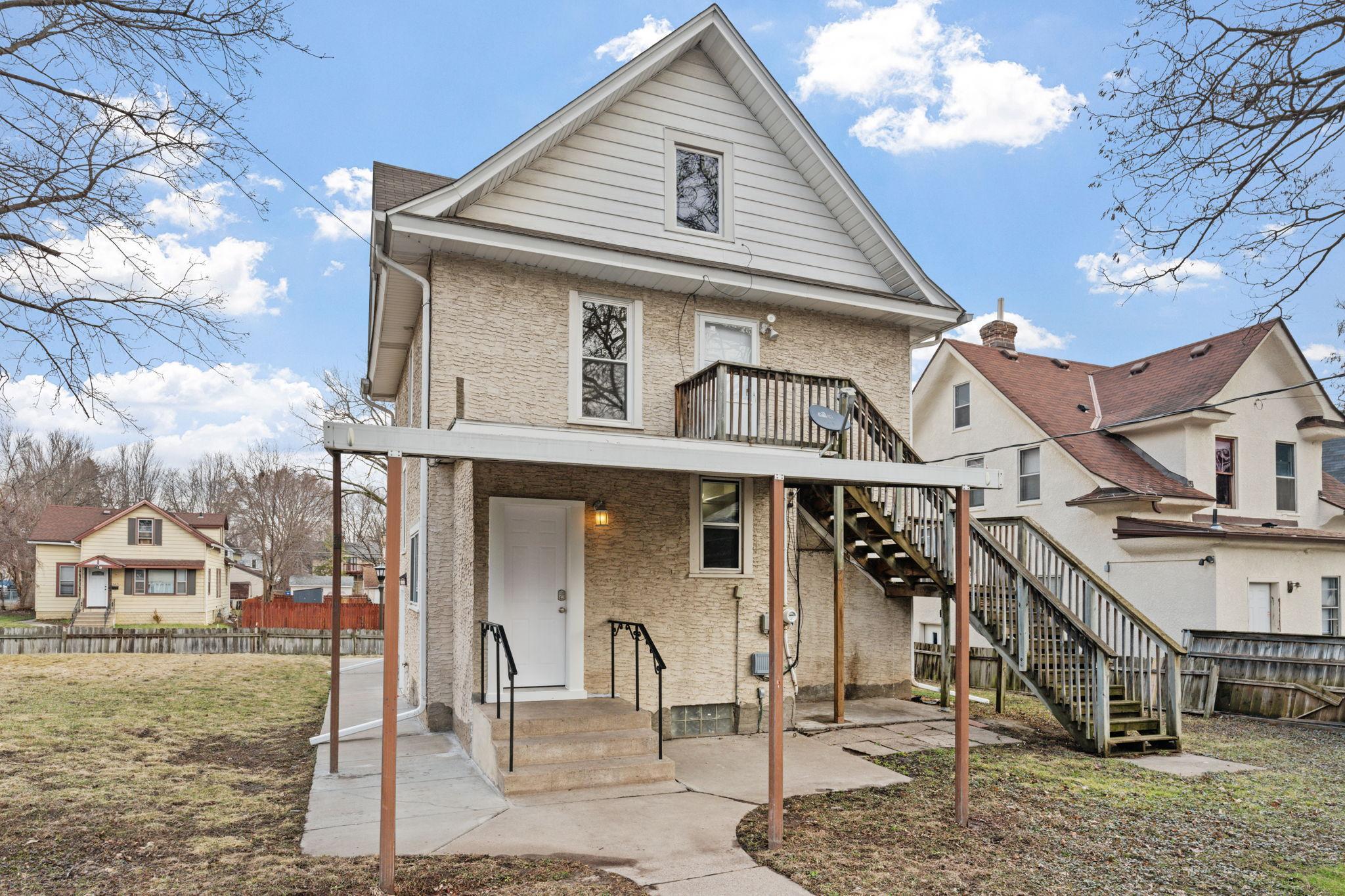 8-web-or-mls-1032 Minnehaha Ave E-8.jpg