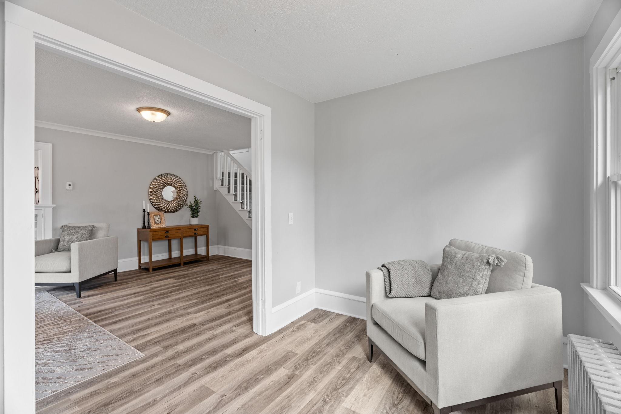 25-web-or-mls-2723 N Queen Ave-25.jpg