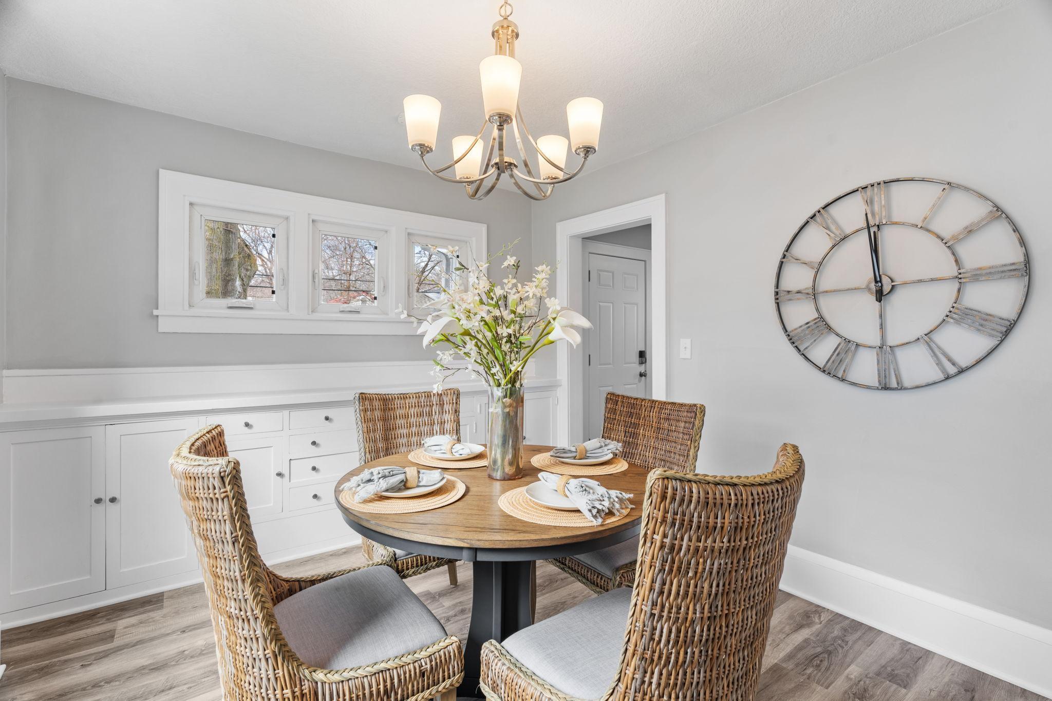 27-web-or-mls-2723 N Queen Ave-27.jpg