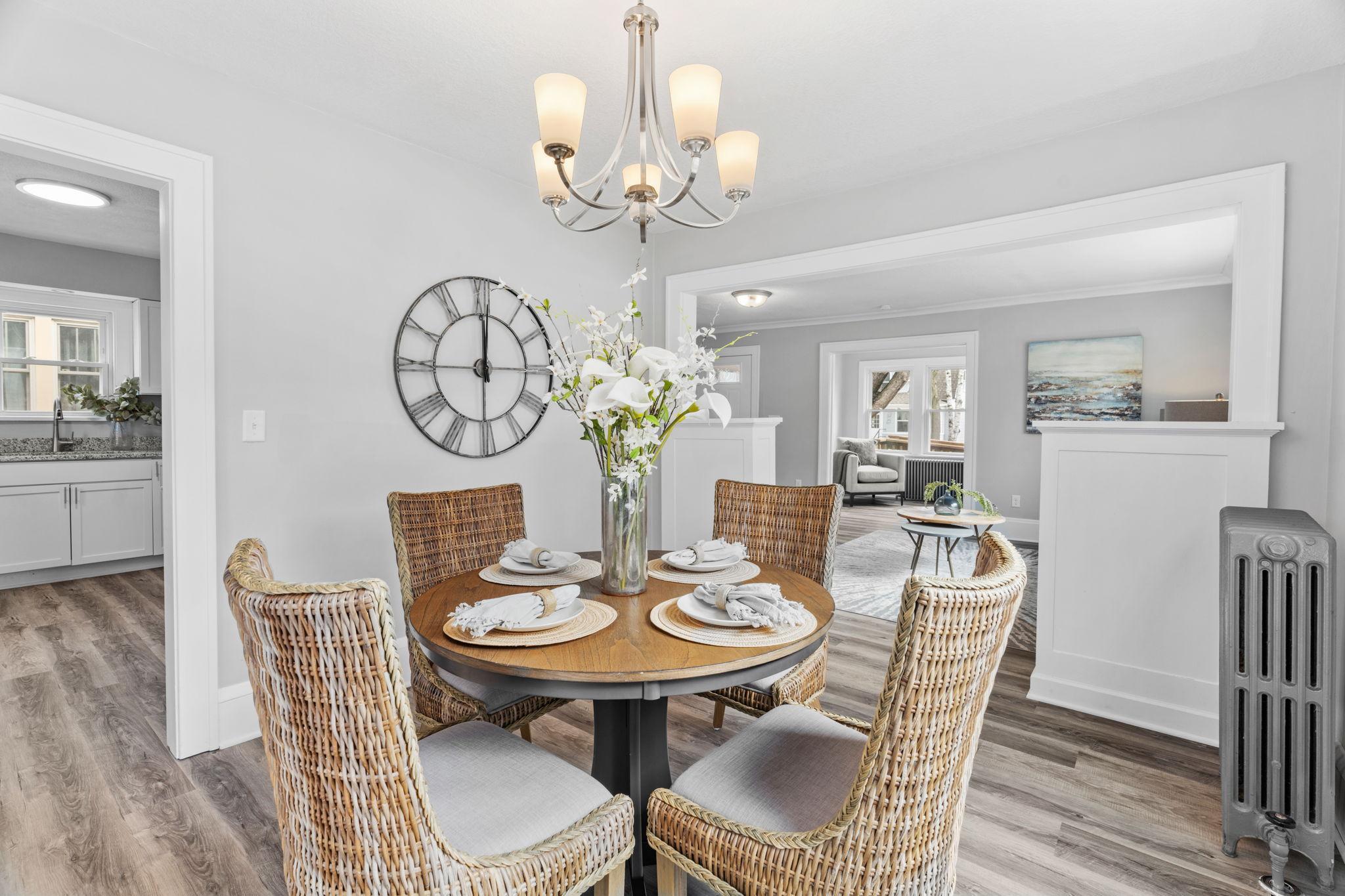 28-web-or-mls-2723 N Queen Ave-28.jpg