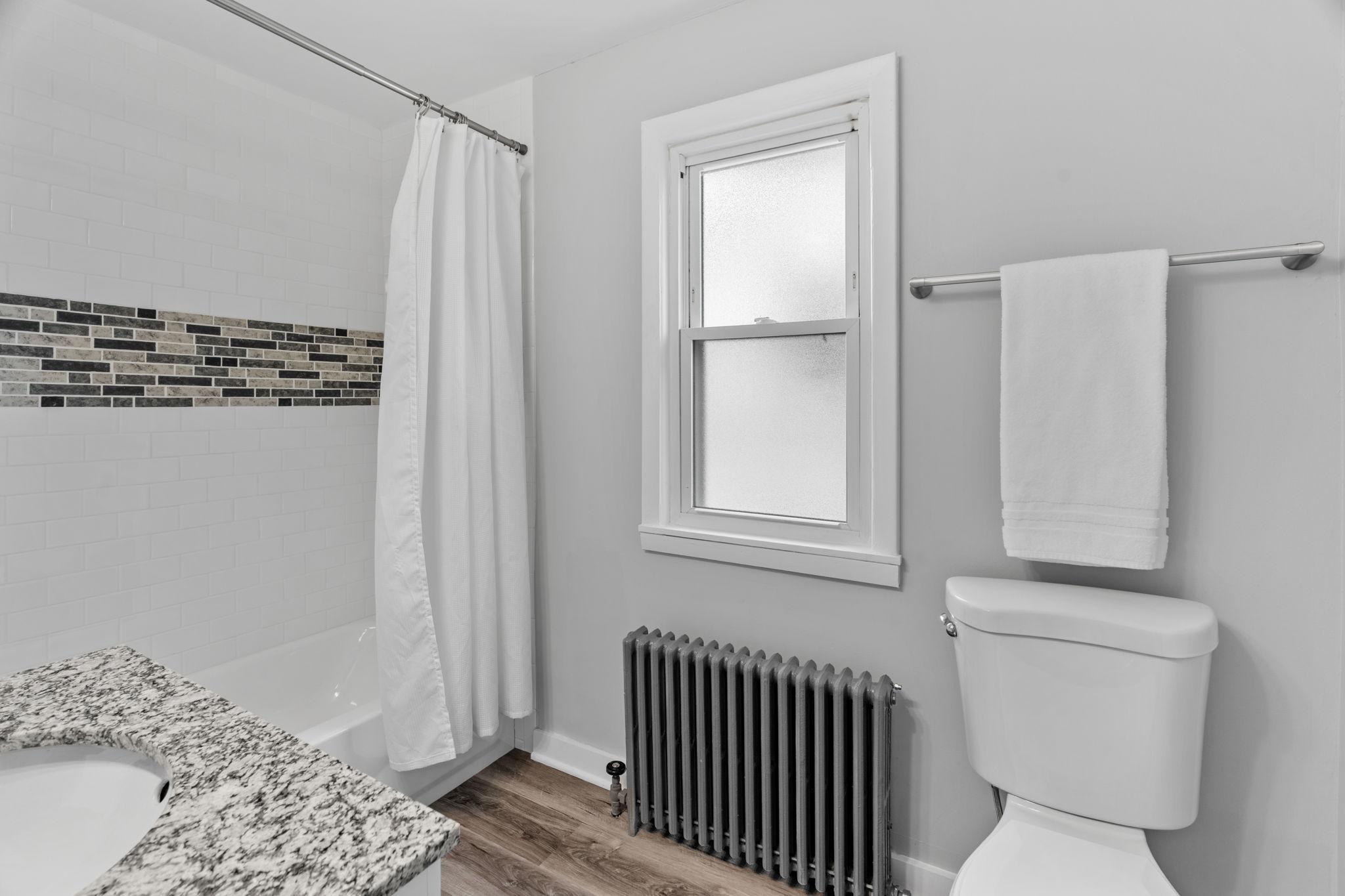 47-web-or-mls-2723 N Queen Ave-47.jpg