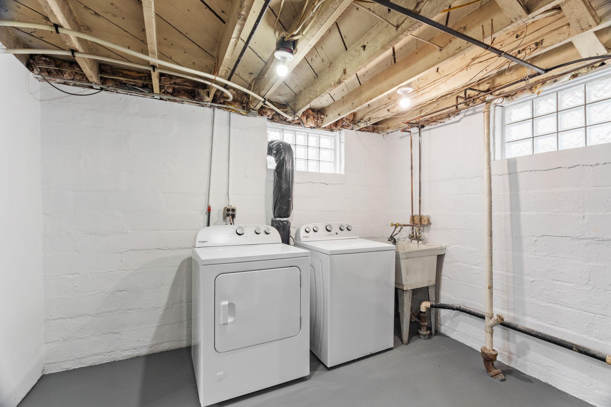 57-web-or-mls-2723 N Queen Ave-57.jpg