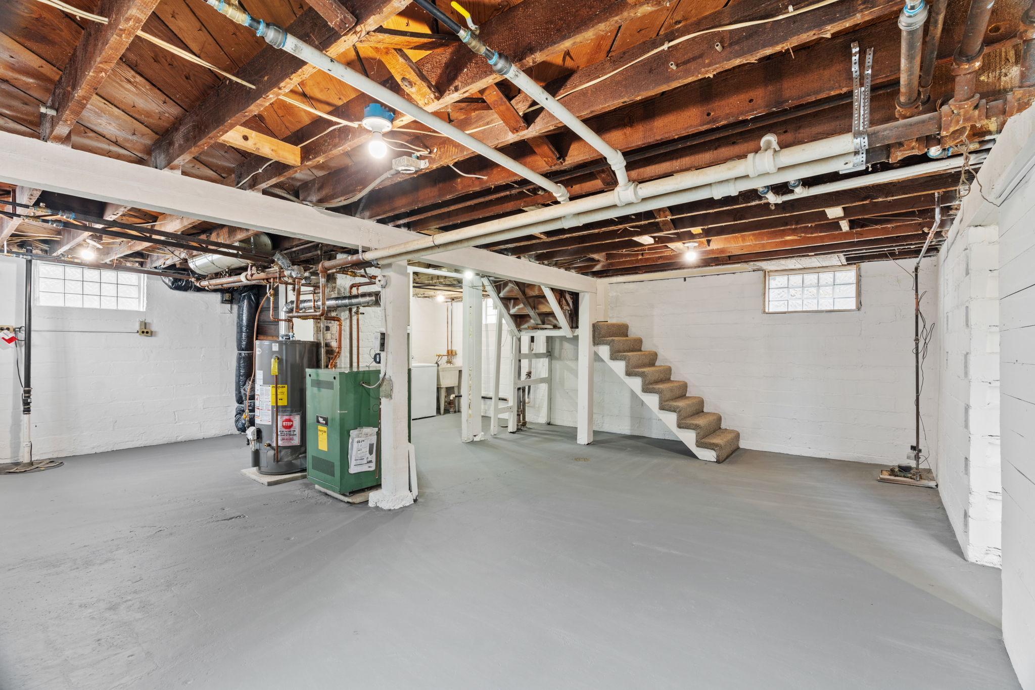 59-web-or-mls-2723 N Queen Ave-59.jpg