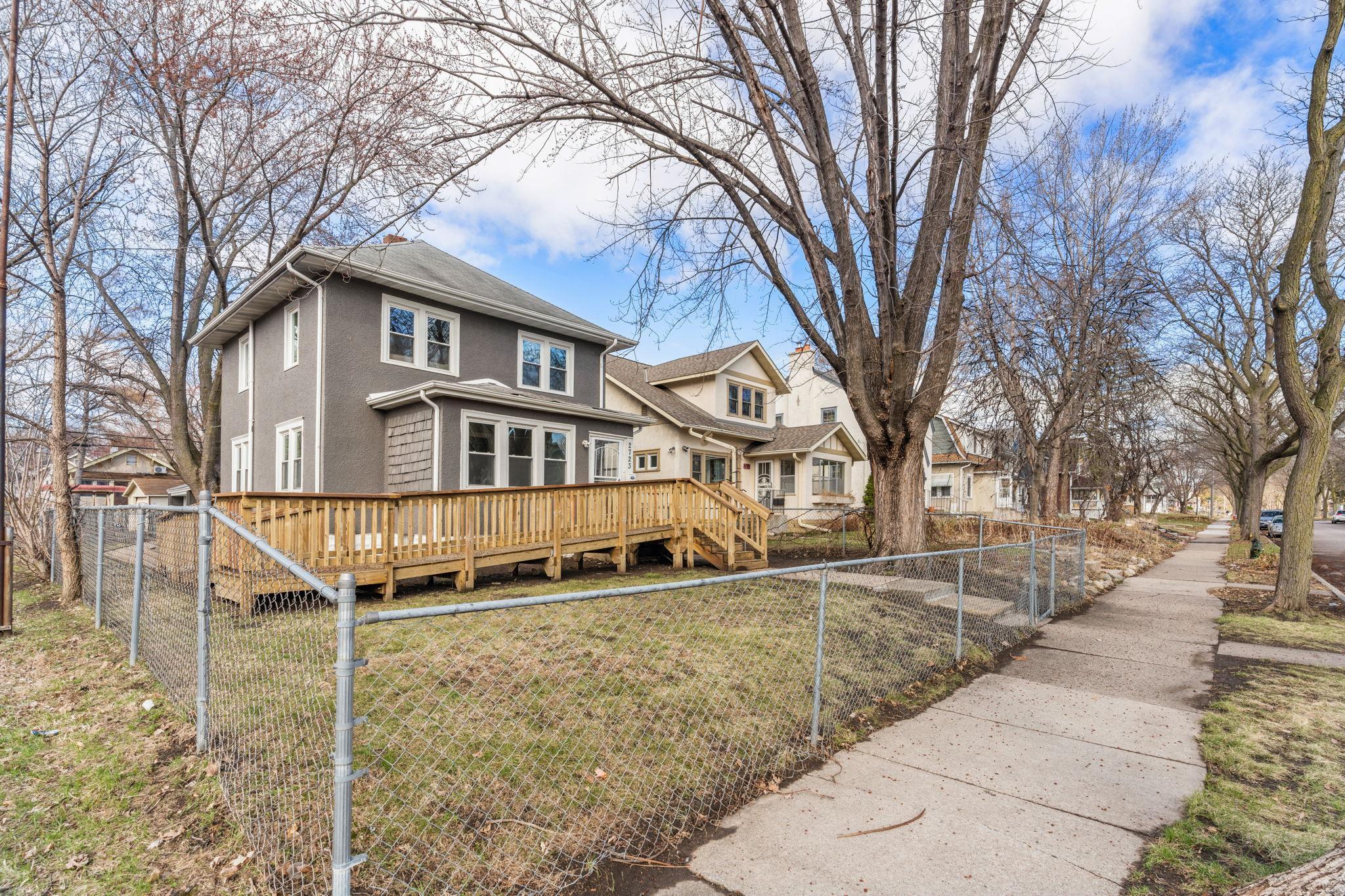 3-web-or-mls-2723 N Queen Ave-3.jpg