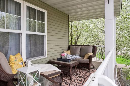 2898 Clover Ridge Drive, Chaska, MN 55318