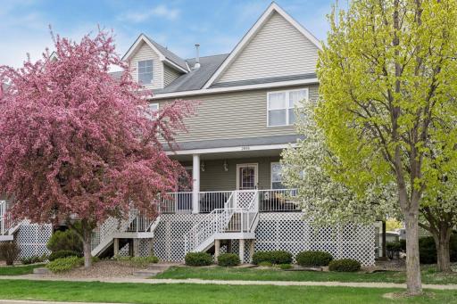 2898 Clover Ridge Drive, Chaska, MN 55318