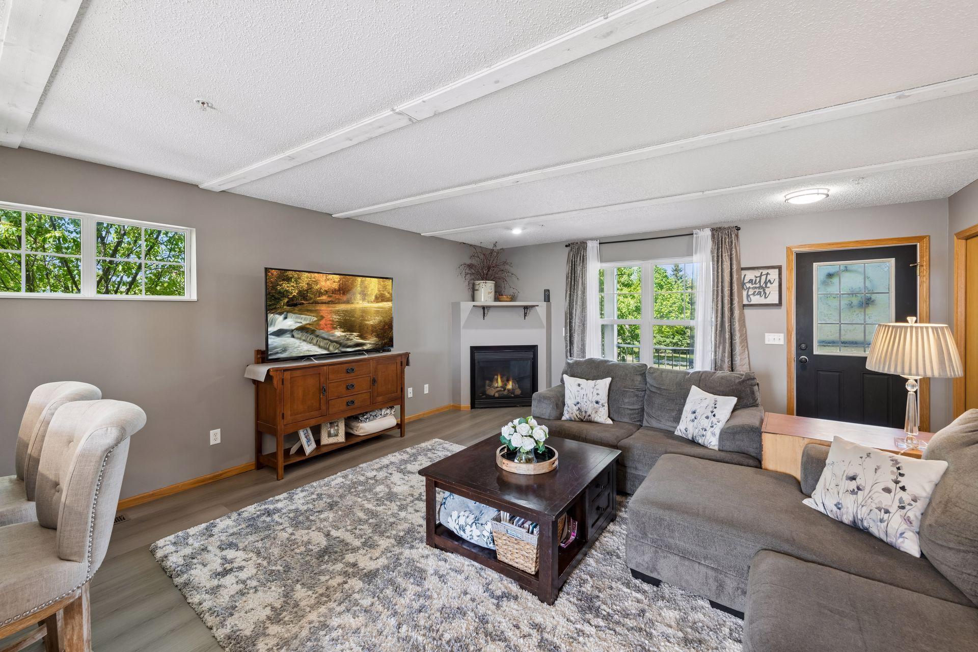Living Room With Gas Fireplace