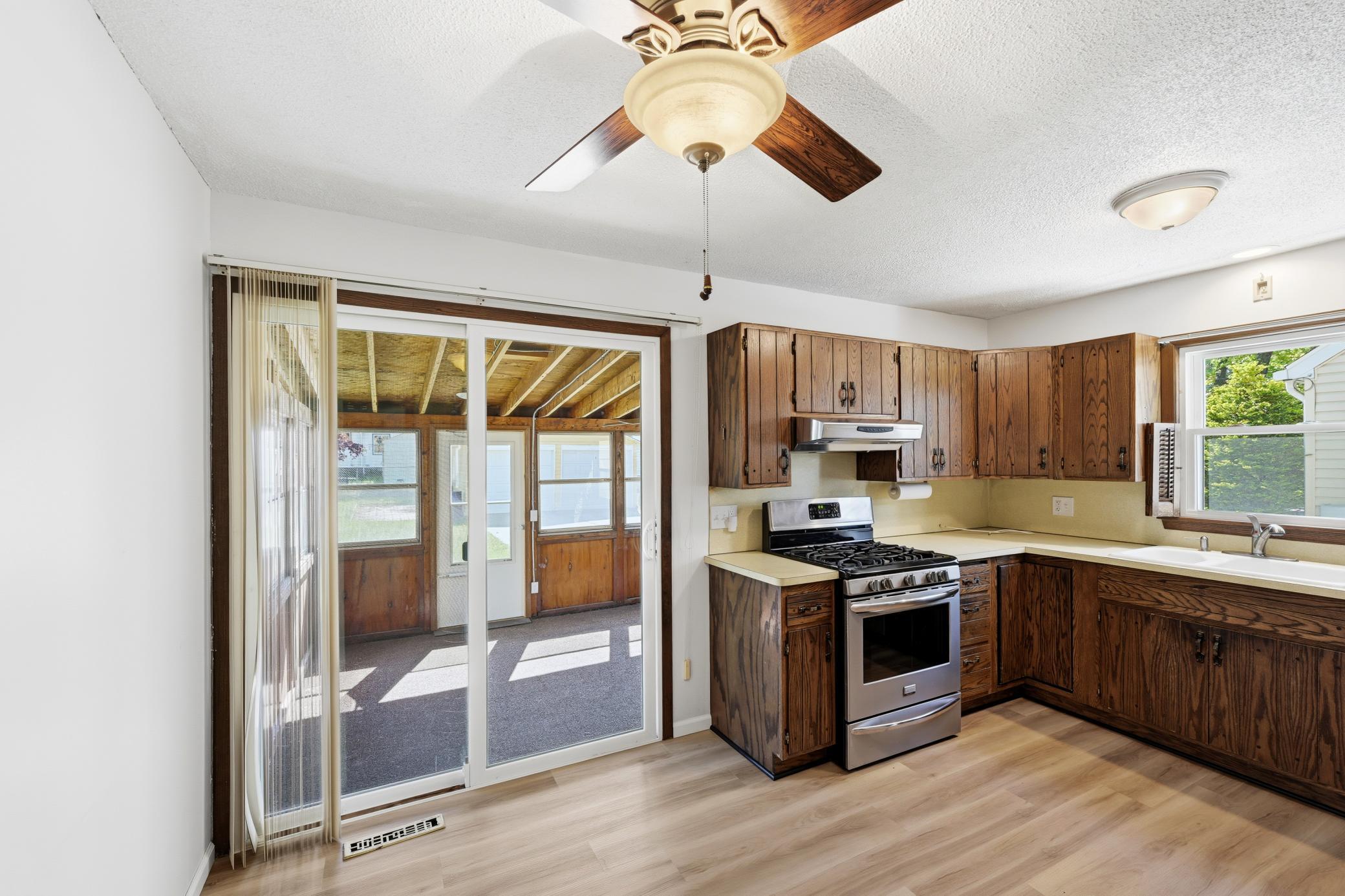Kitchen & 3 season porch