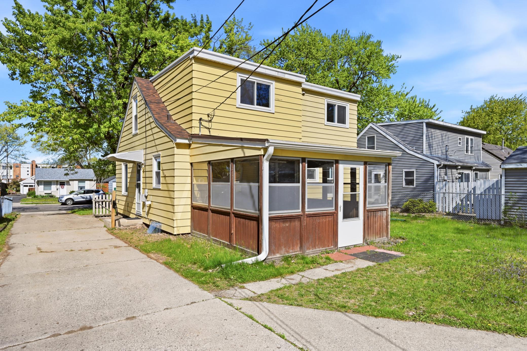 Three season Porch