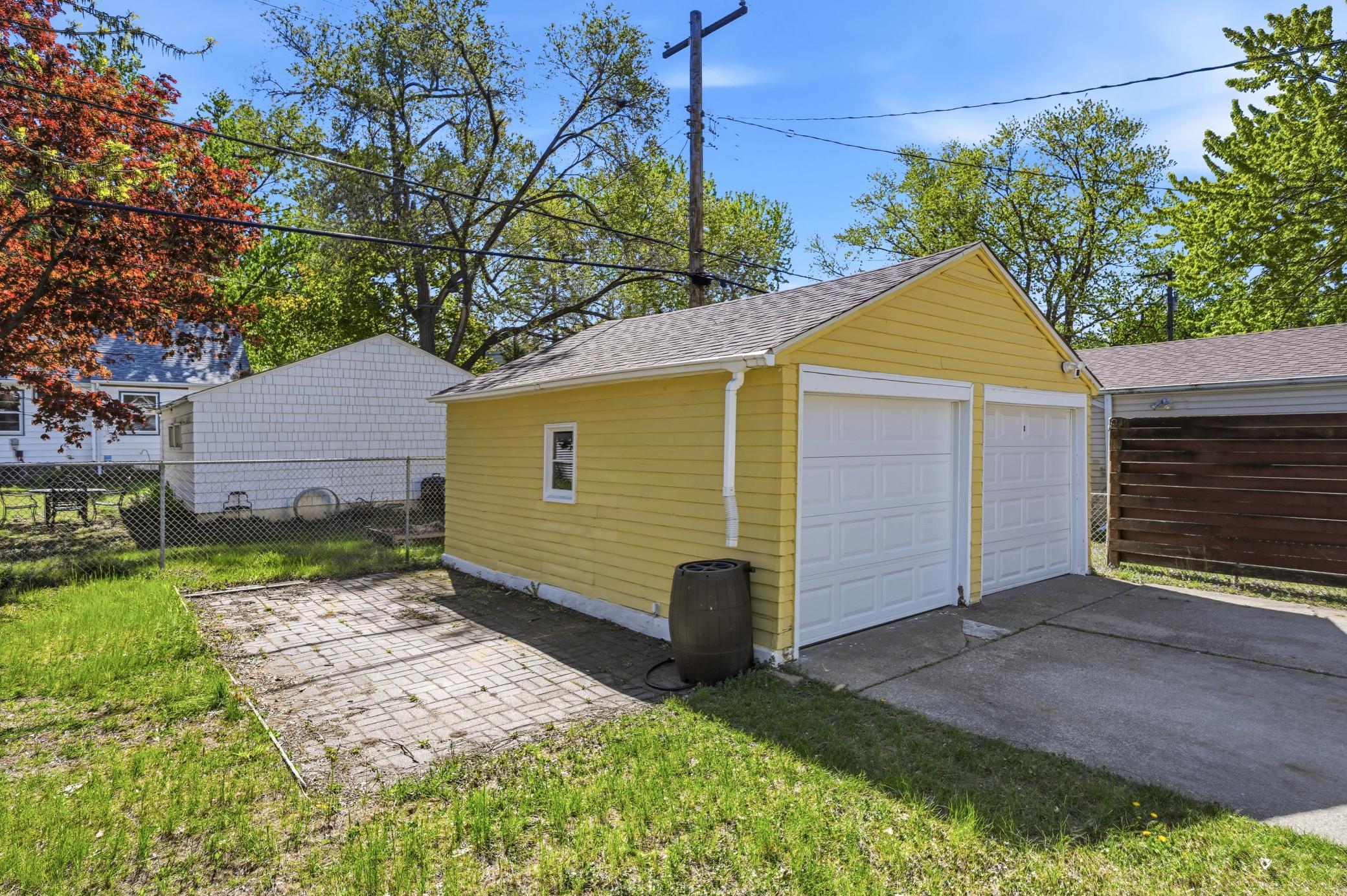 Garage & patio