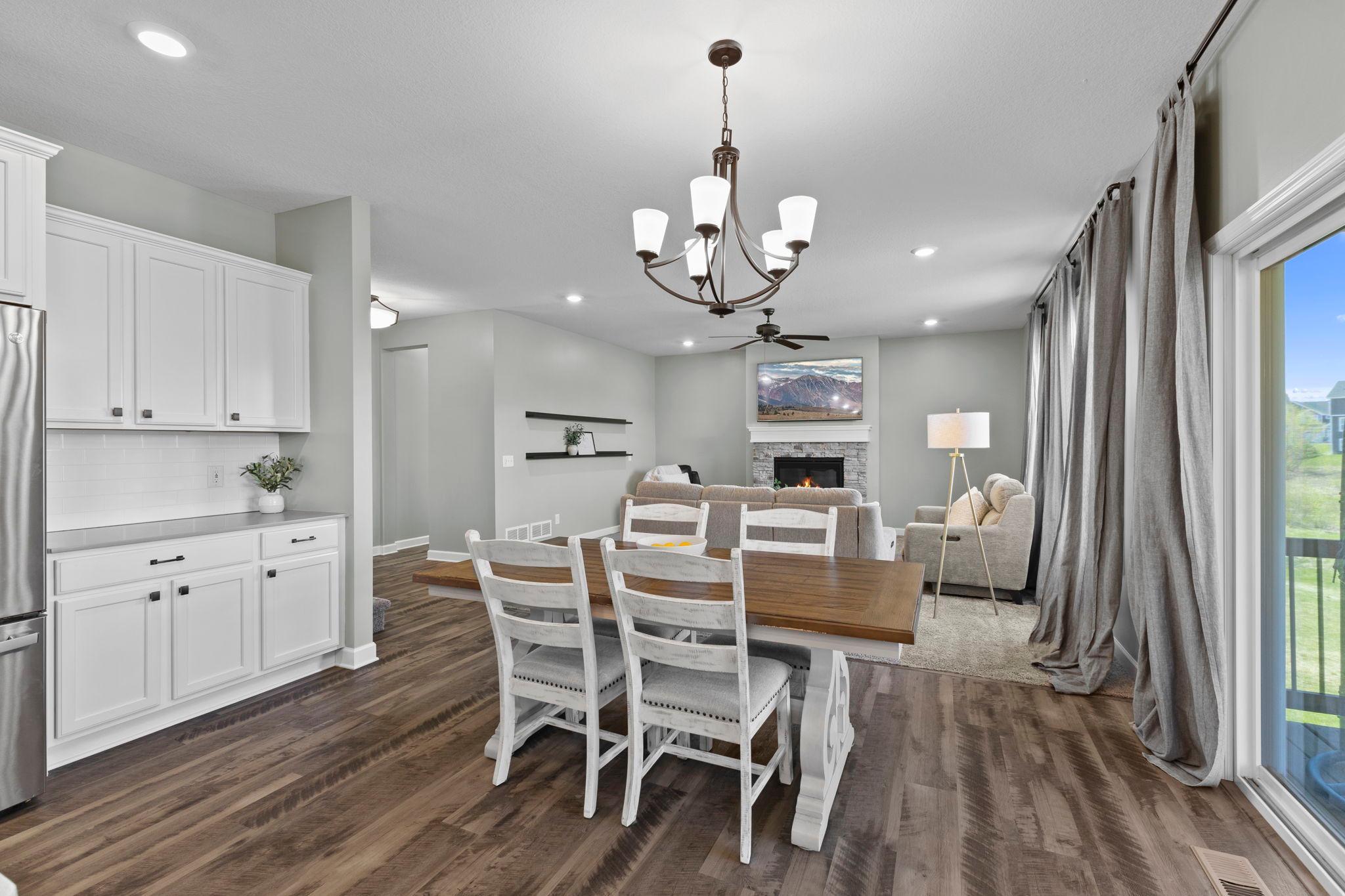 Even has a breakfast bar!