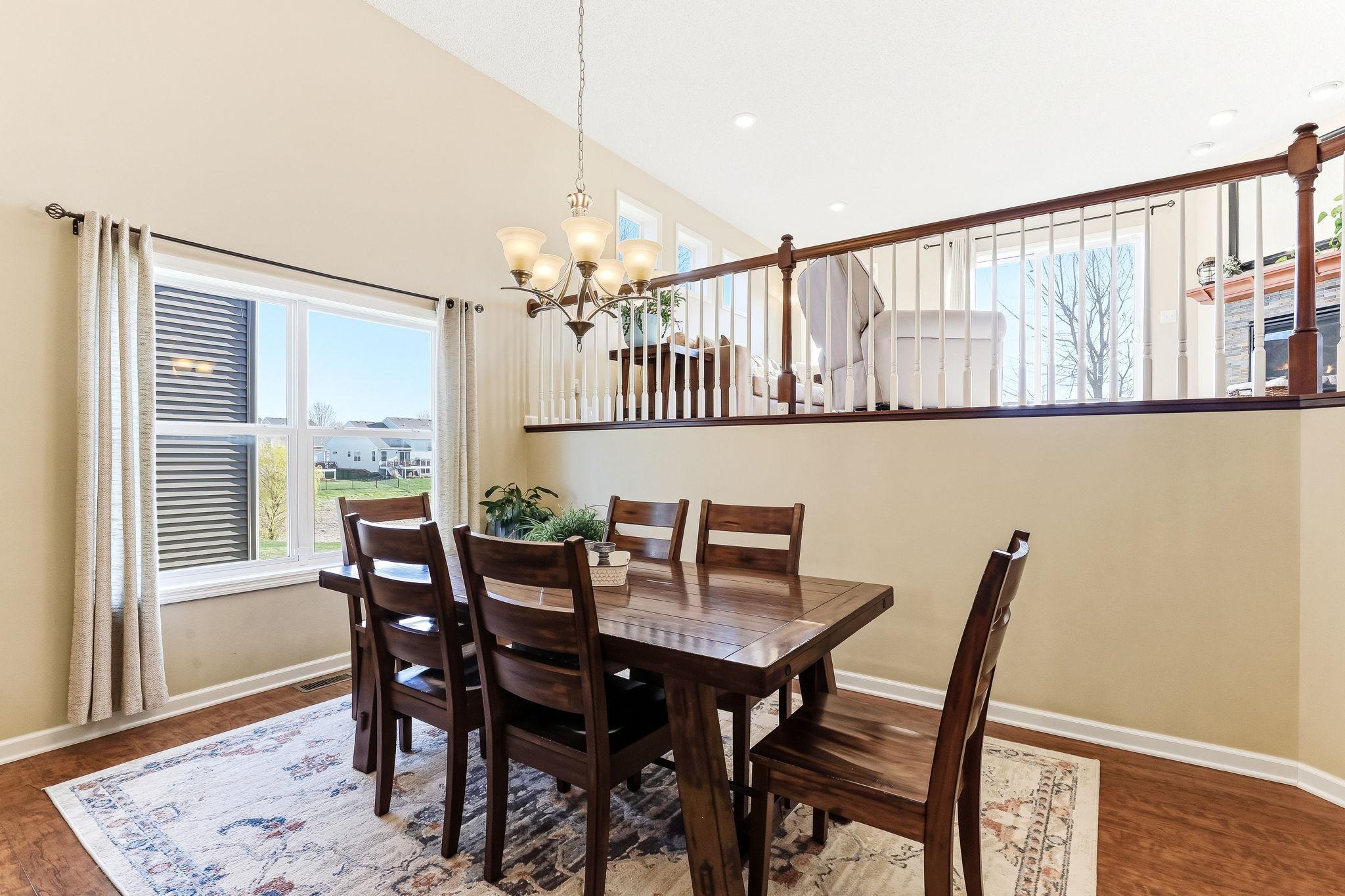 Bright and inviting dining space just off the kitchen, perfect for everyday meals and easy entertaining.