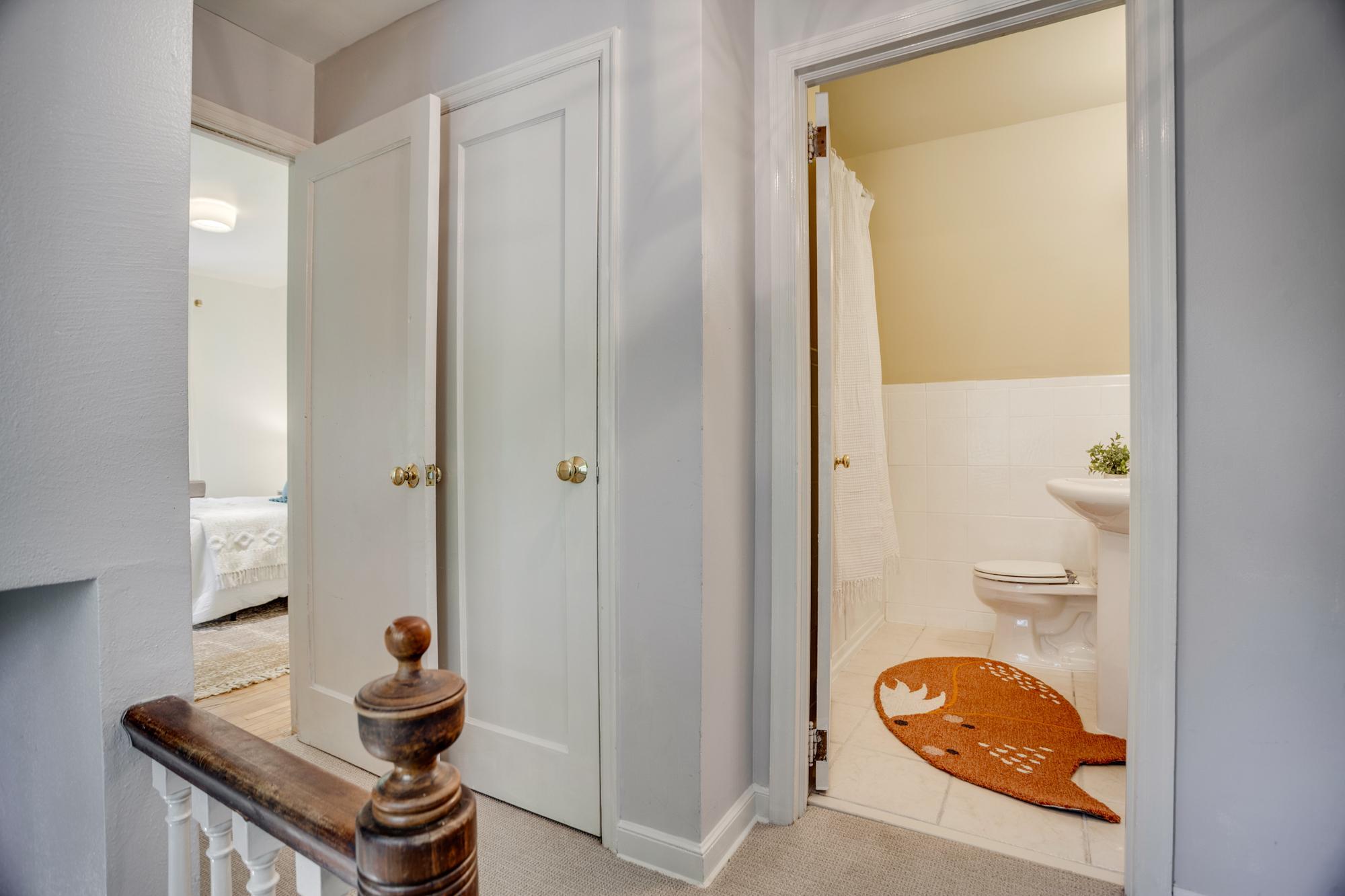 Full bathroom on upper-level